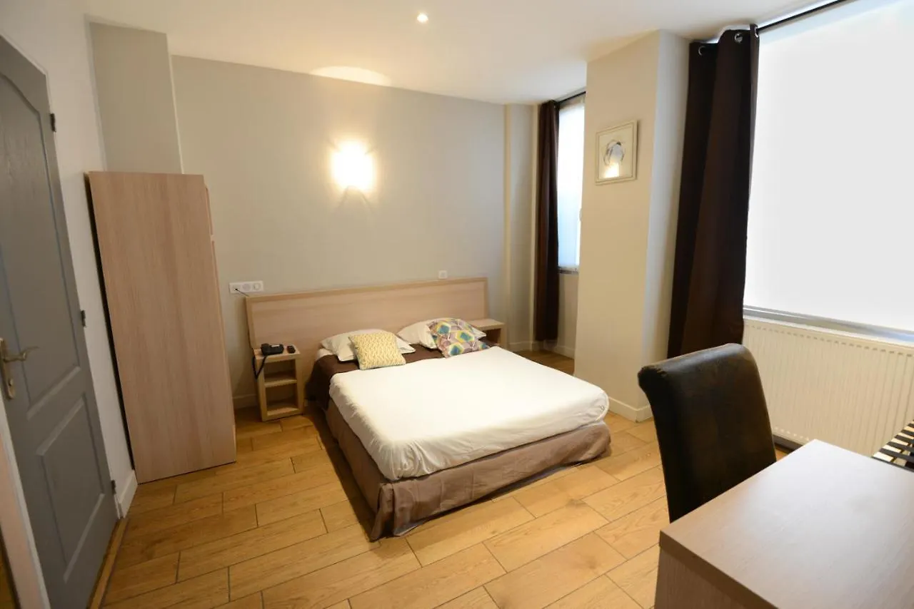 **  Lafayette Hotel Paris France
