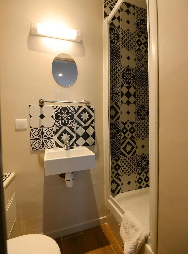 Lafayette Hotel Paris 2*,